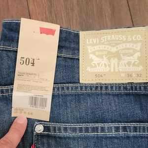 Levi's 504 Regular Straight Fit